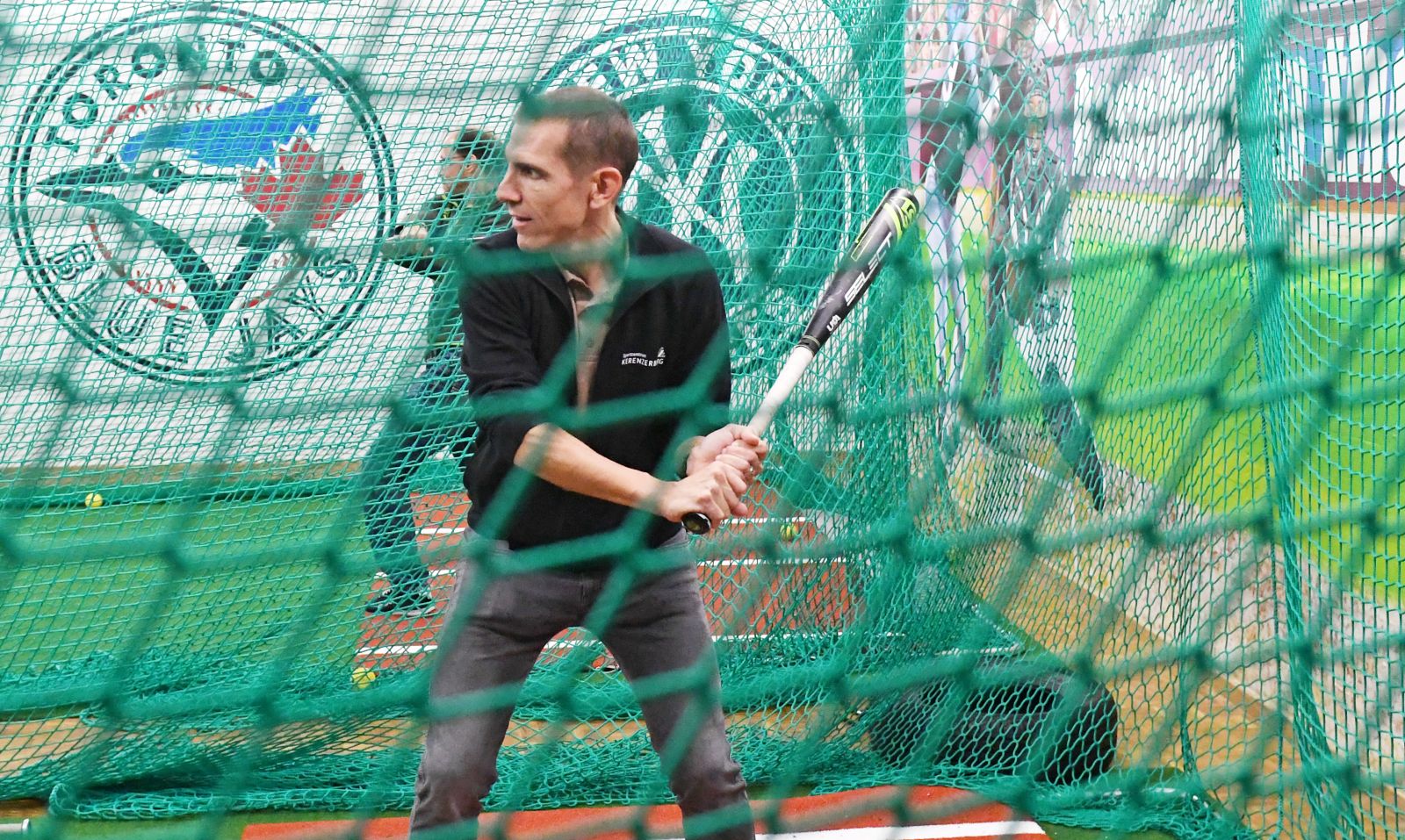 Swisslos Kommissionssitzungs-Teilnehmende beim Baseball-Versuch